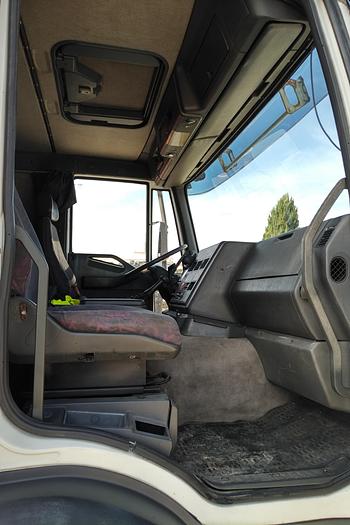 Usado 1998 IVECO Eurotech 190E27 R curtainsider