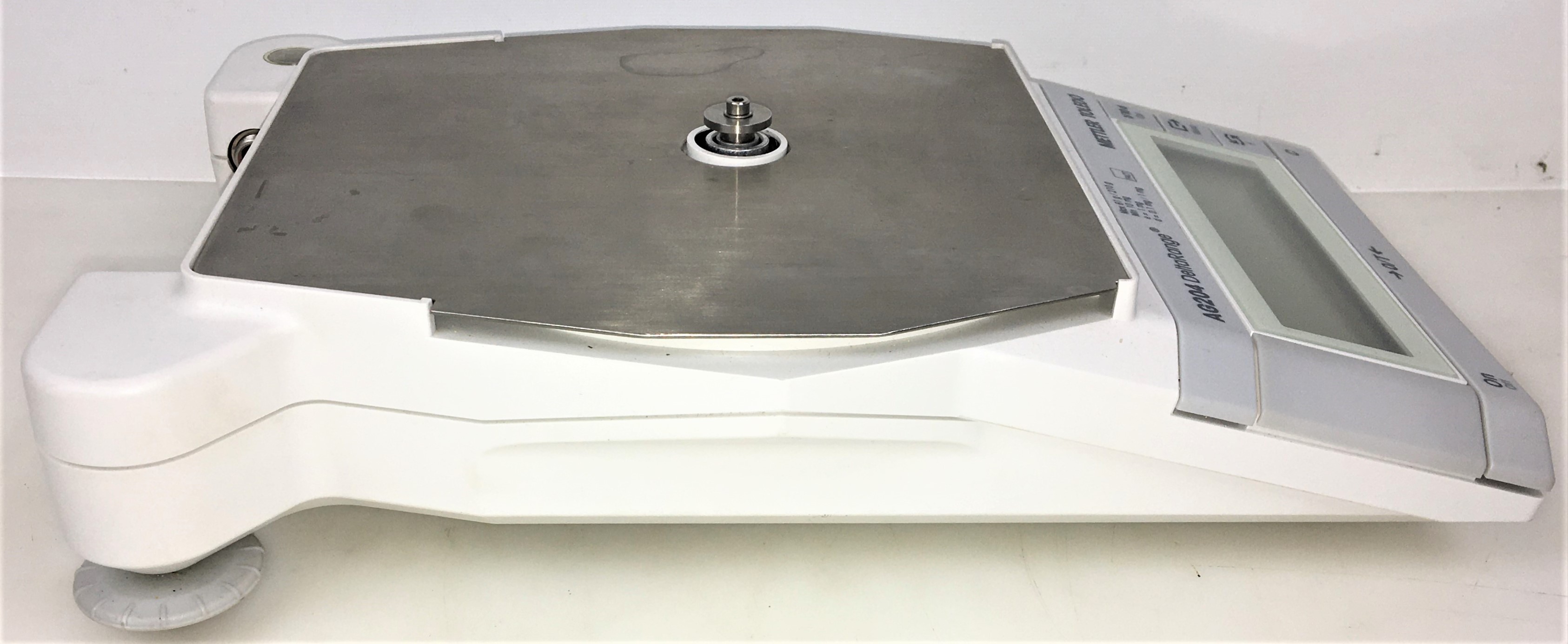 Used Mettler Toledo AG204DR Delta-Range Balance -  61g x 0.01mg / 210g x 0.1mg