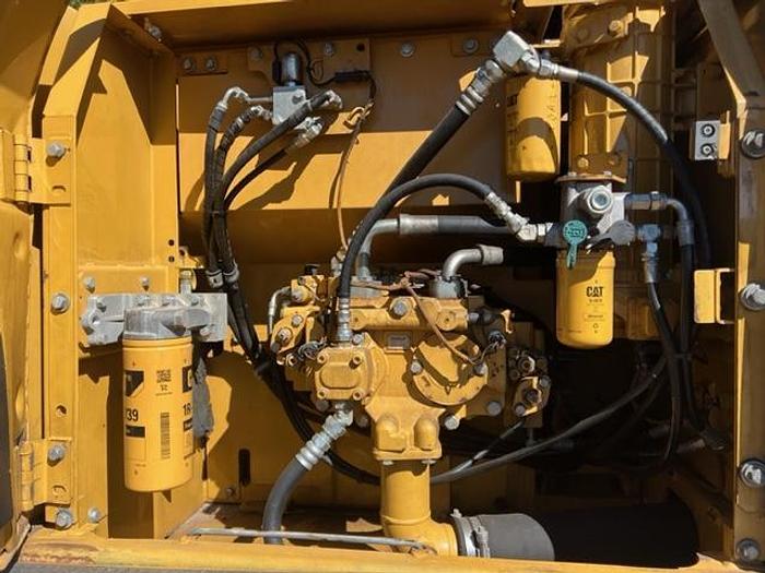 Used 2012 CAT 320 DL/ with Hyd Thumb