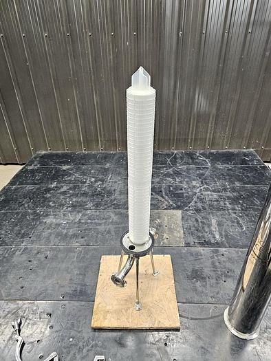 Used USED FILTER, CARTRIDGE TYPE, 1" INLET/OUTLET, STAINLESS STEEL