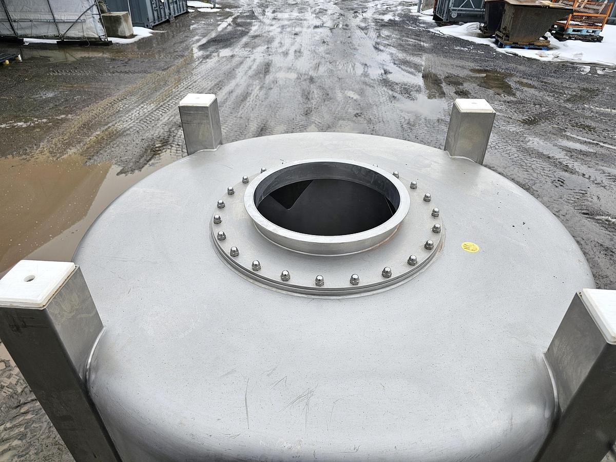 Used Used 310 Gallon Tank (Tote), Stainless Steel