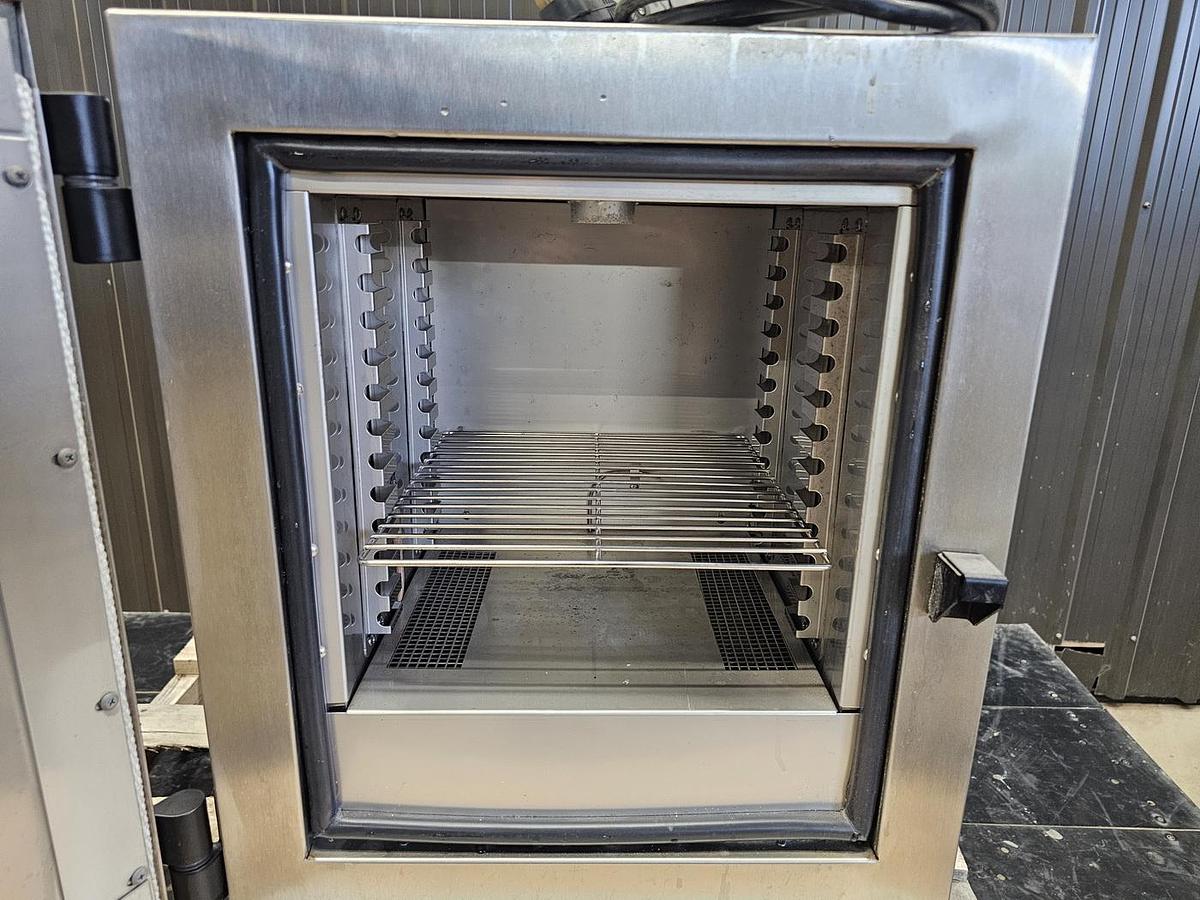 Used Used Lindberg / Blue M Gravity Oven, Model GO1310SA-1