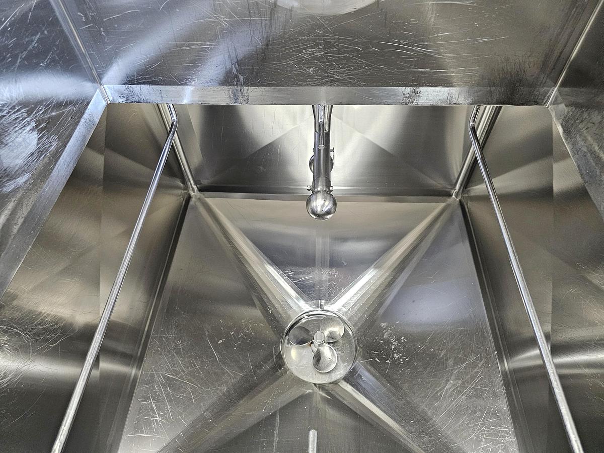 Used Harry Davis NY - Lot 40 - 300 Gallon Feldmeier Blending Tank (40 Cf)