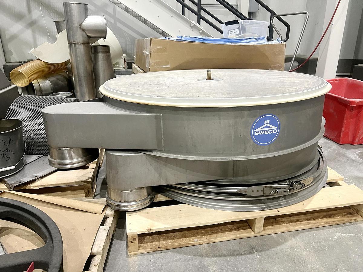 Used Used Sweco Vibrating Screen, 48''