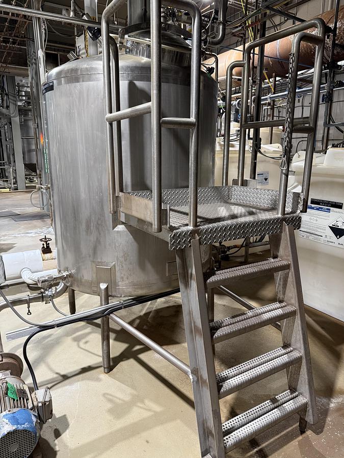 Used Used 500 Gallon Tank, 316L Stainless Steel