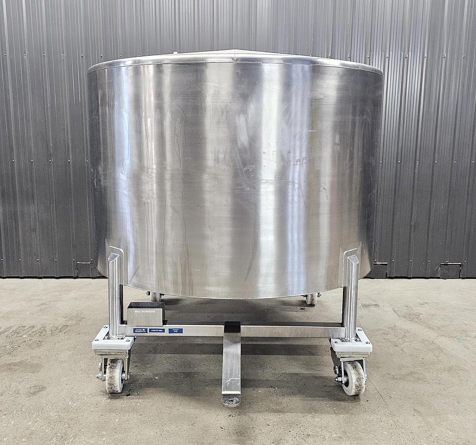 Used Used 1100 Gallon, Stainless Steel Tank