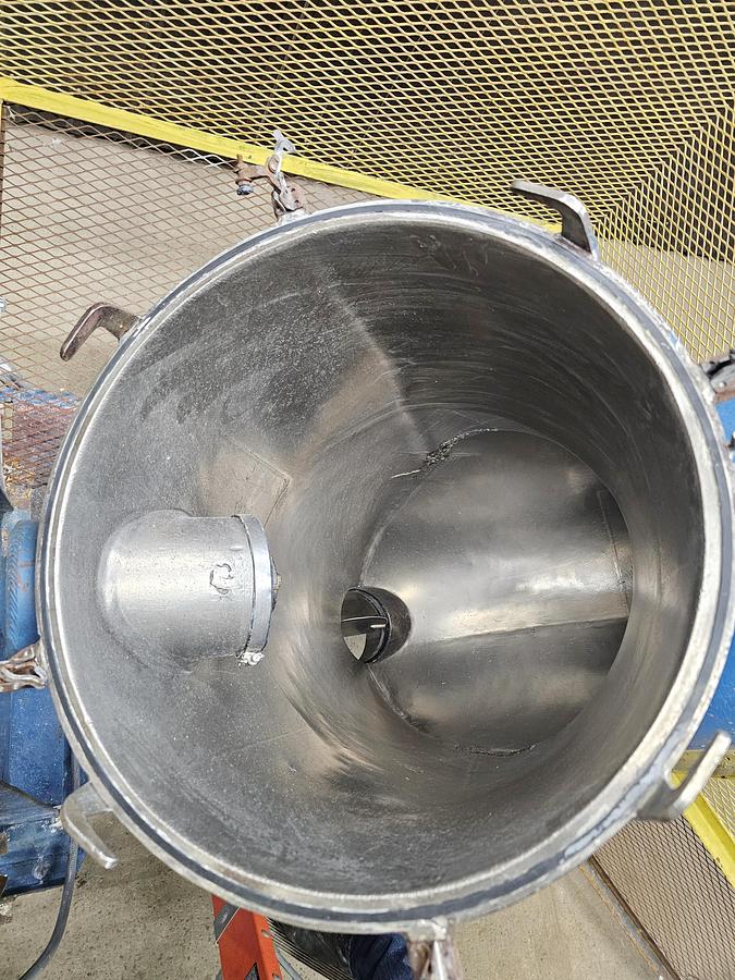 Used Levy Recovery Group Michigan - lot 134 - Patterson Kelley V blender