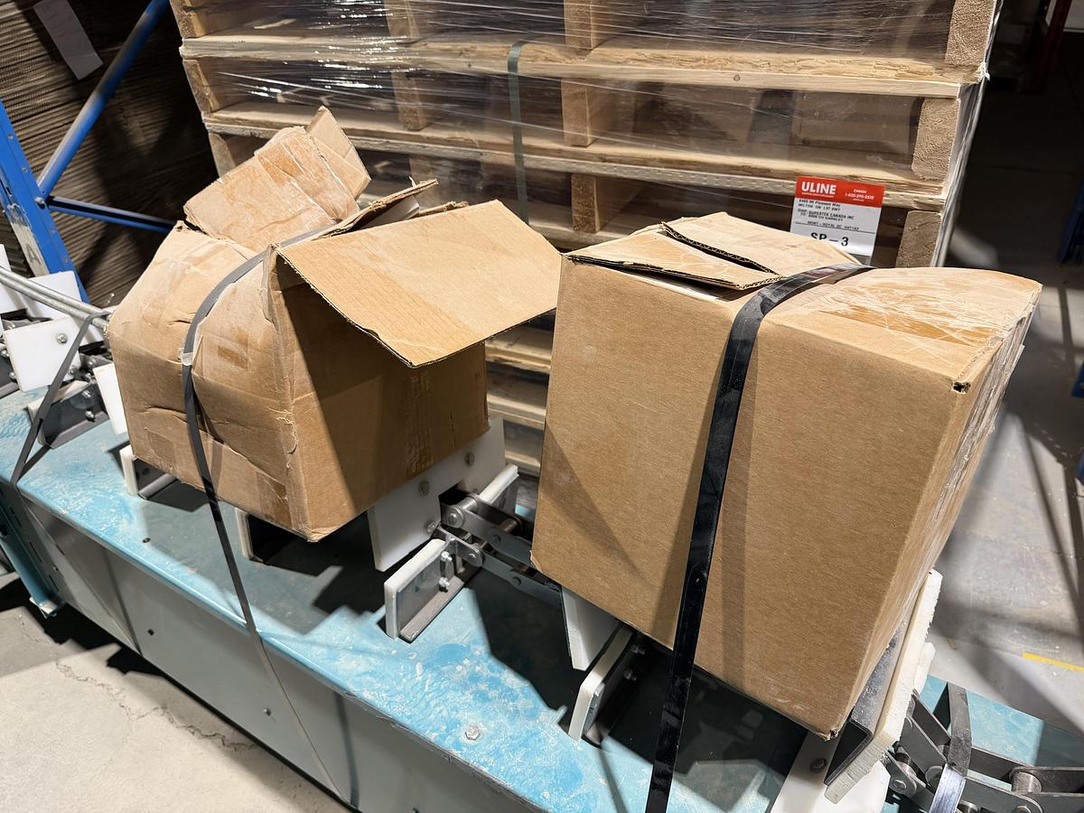 Used Used AFS Ribbon/Paddle Blender, 100 Cubic Feet, With Infeed & Outfeed Drag Conveyors