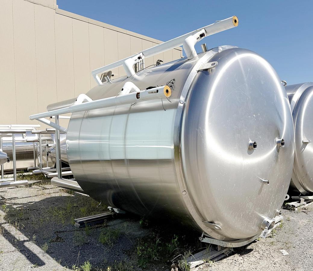 Used Used 5580 Gallon Jacketed Tank, 304 Stainless Steel