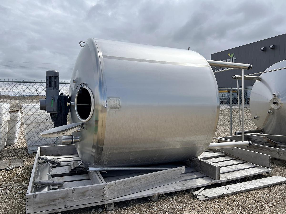 Used Unused 2500 Gallon Jacketed Tank, 316L Stainless Steel, With Scrape Agitation