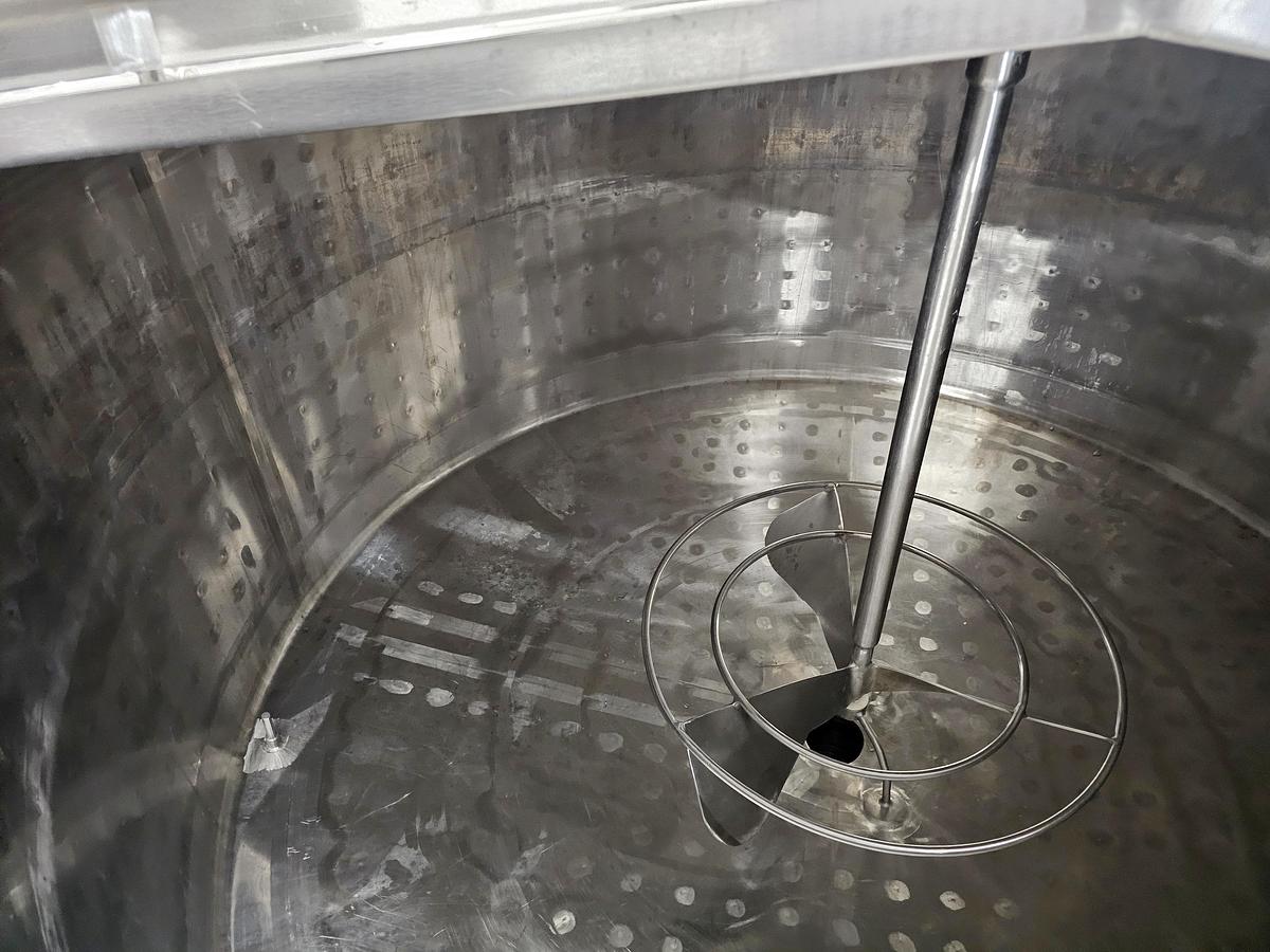 Used Metcalfe Auctions Mississauga - Lot 65 Stainless steel jacketed mix tank