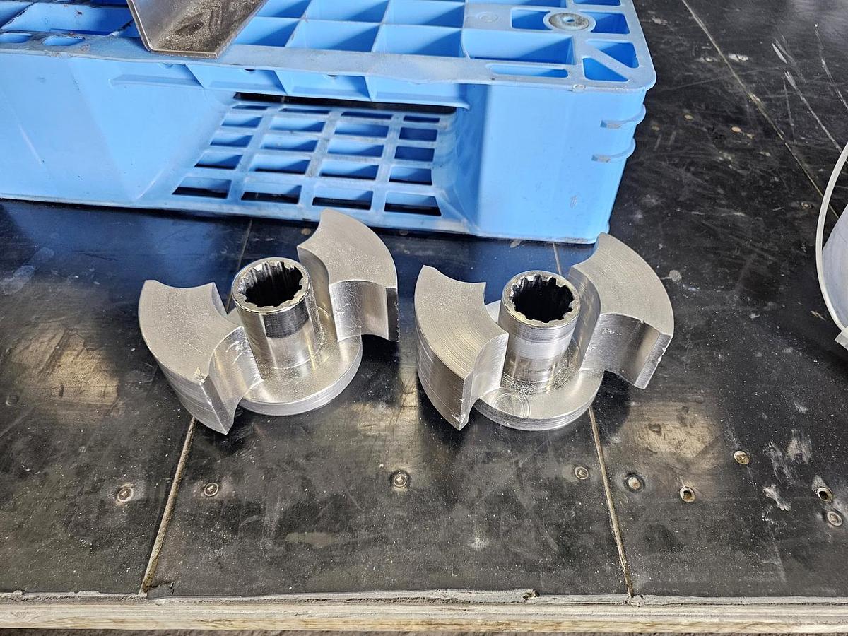 Used Used SPX Rotary Lobe Pump, Model 130-U1, 10 HP