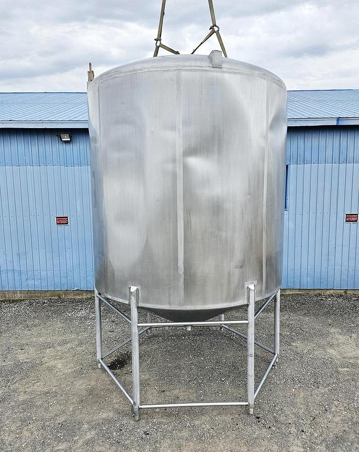 Used Used 6000 Gallon Tank, Stainless Steel