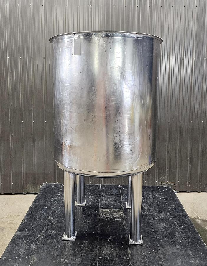 Used Used 275 Gallon Tanks, 304 Stainless Steel