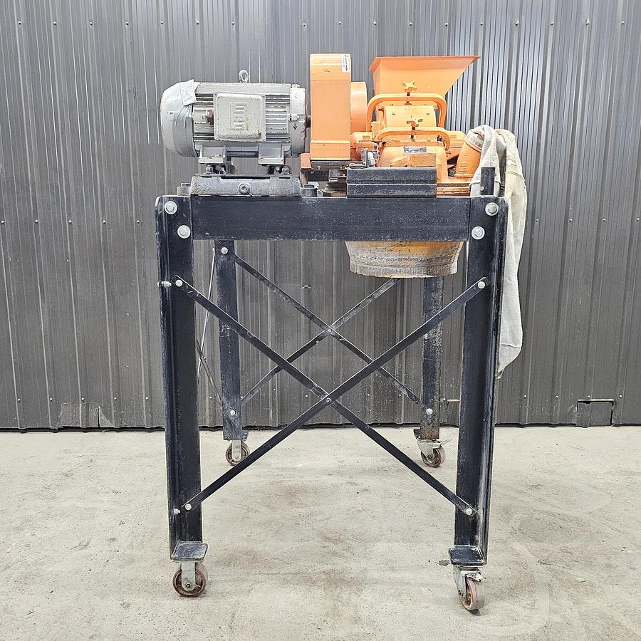 Used **Levy Recovery Group Michigan - lot 1080 - Pulverizer