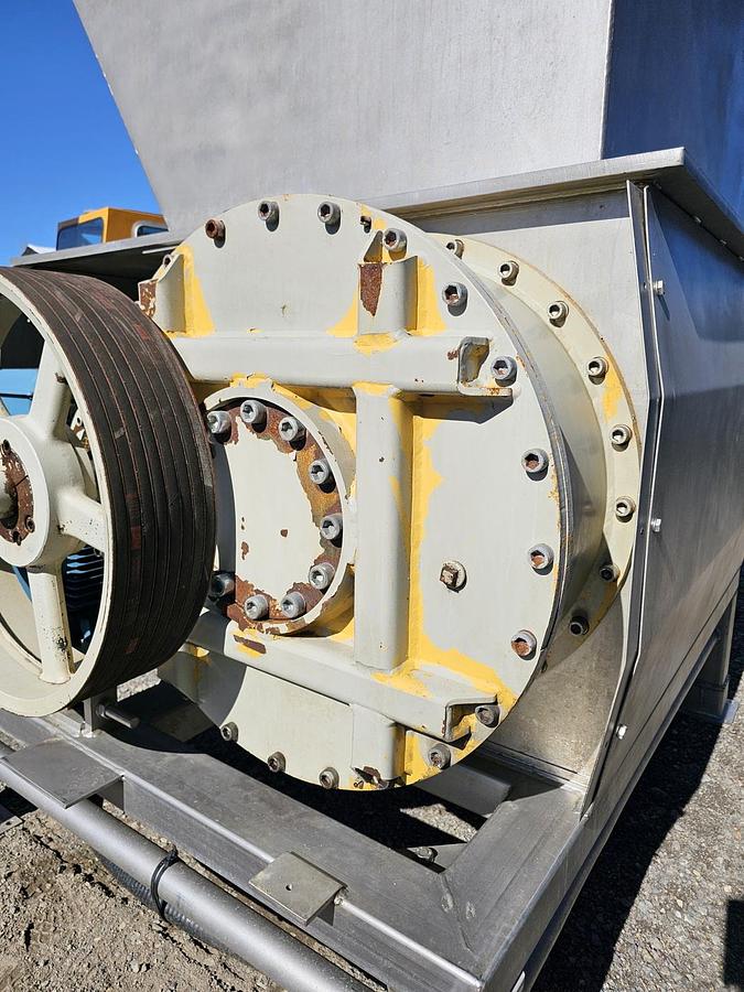 Used Used Super Titan Grinder, 100 HP