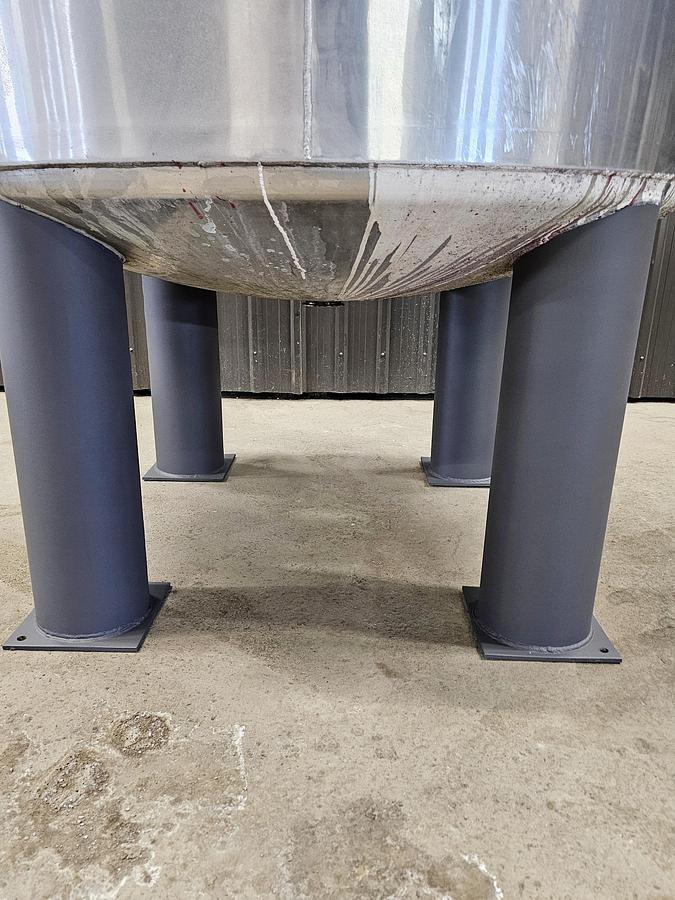 Used Used 800 Gallon Tank, Stainless Steel