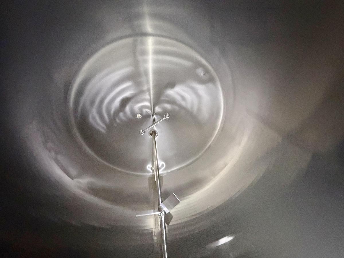 Used Used 5500 Gallon Jacketed Tank, 304 Stainless Steel, With Mixer