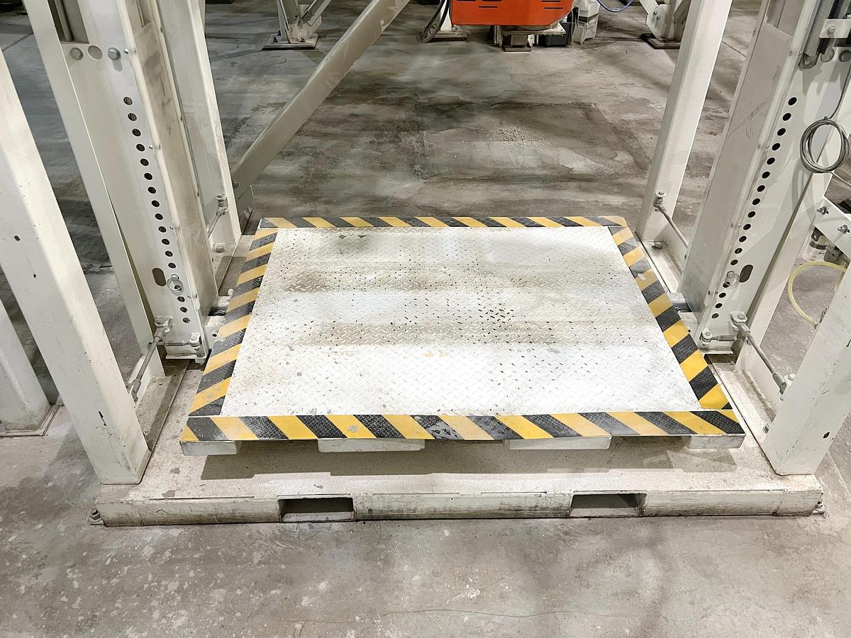 Used Used Magnum Systems IBC-3000 Bulk Bag Filling Station