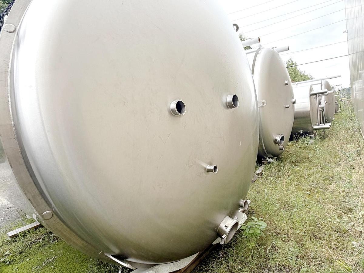 Used Used 5580 Gallon Jacketed Tank, 304 Stainless Steel