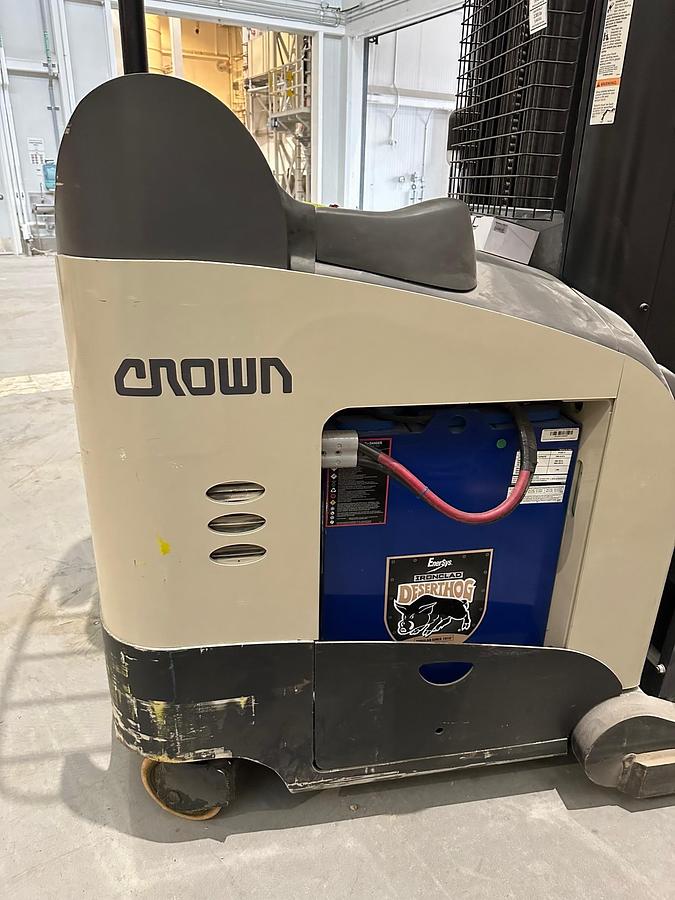Used Used Crown Reach Truck, Model RR5725-45