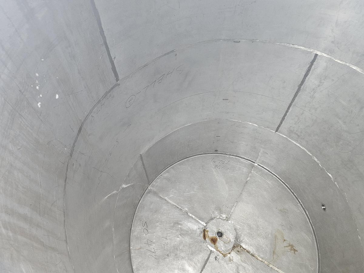 Used Used 4500 Gallon Tank, Stainless Steel, Insulated