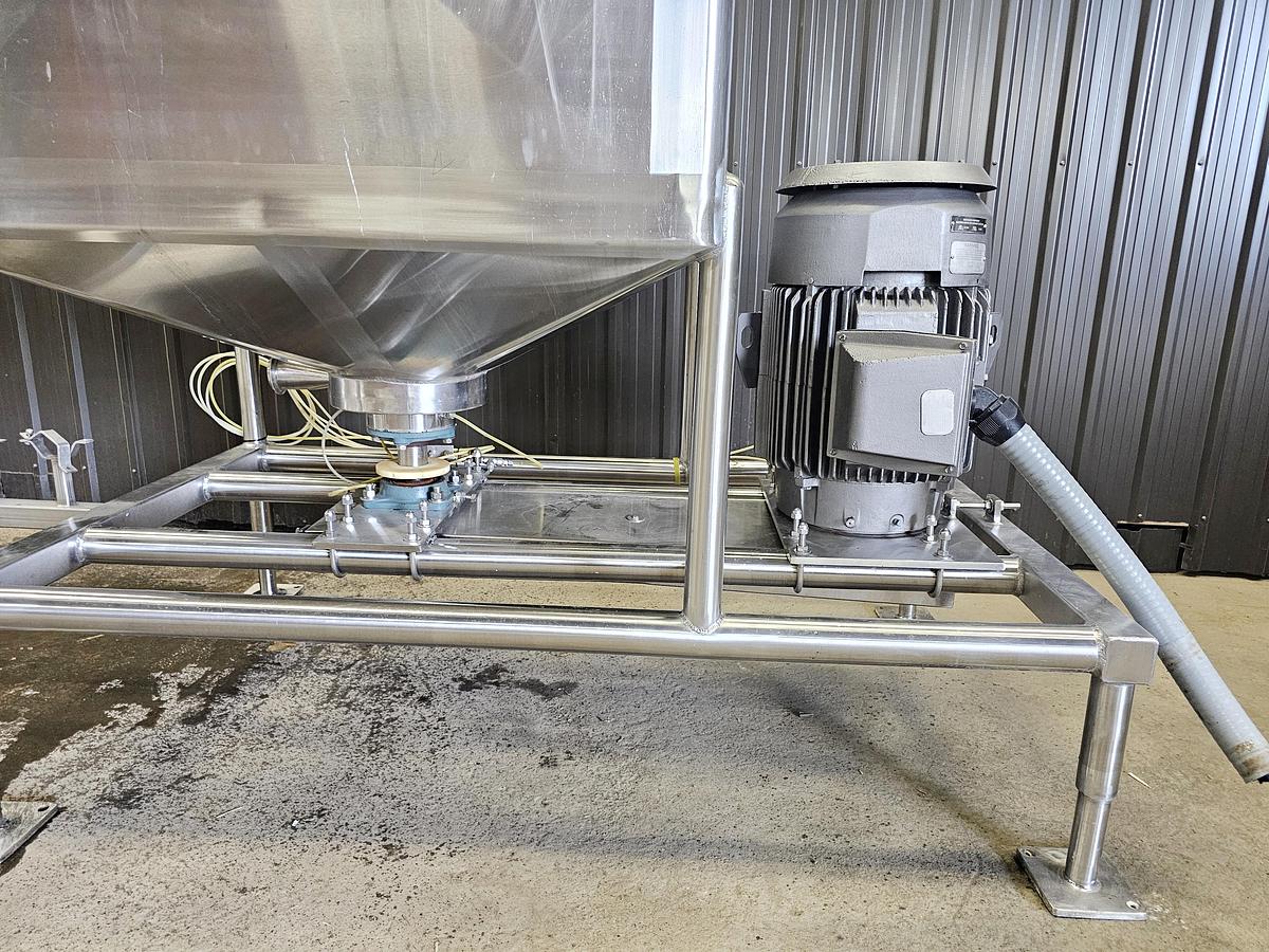 Used Harry Davis NY - Lot 40 - 300 Gallon Feldmeier Blending Tank (40 Cf)