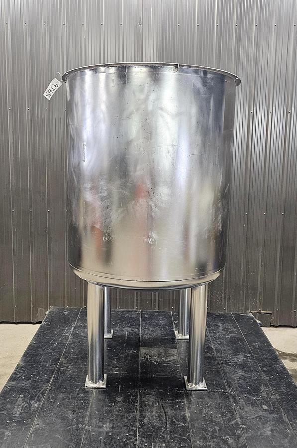 Used Used 275 Gallon Tank, 304 Stainless Steel