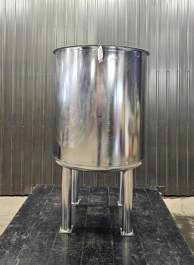 Used Used 275 Gallon Tank, 304 Stainless Steel