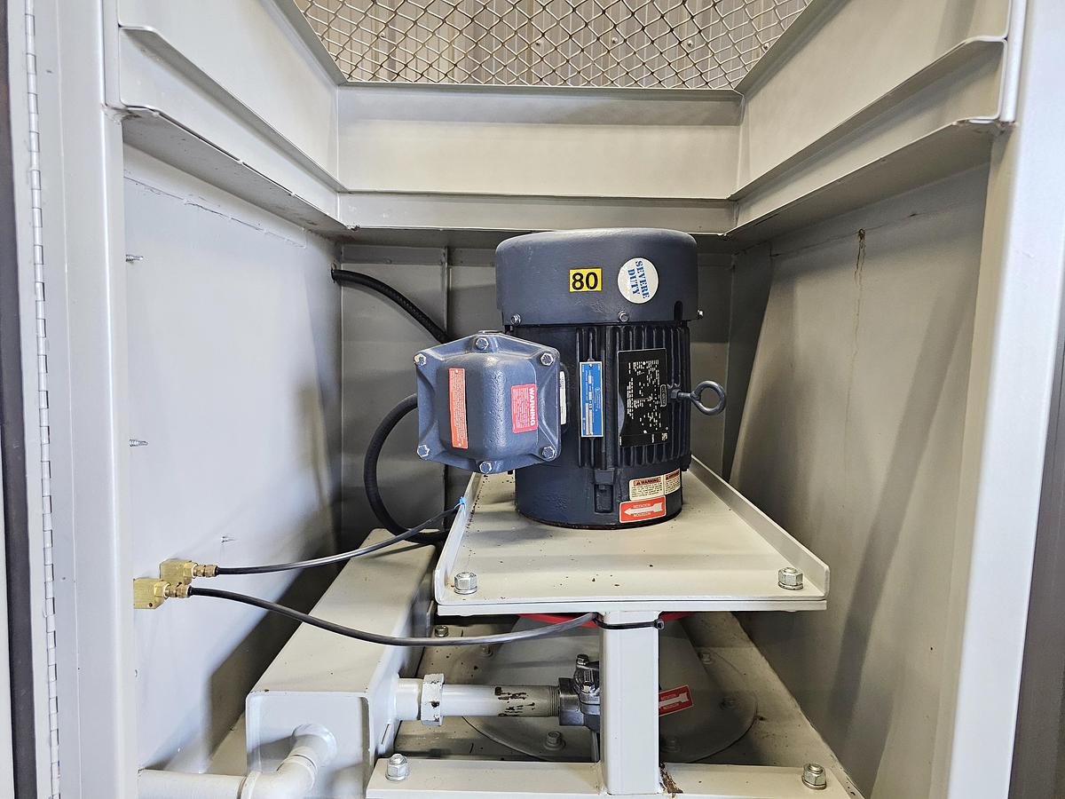 Used Used Airex Dust Collector, With 3 HP Fan