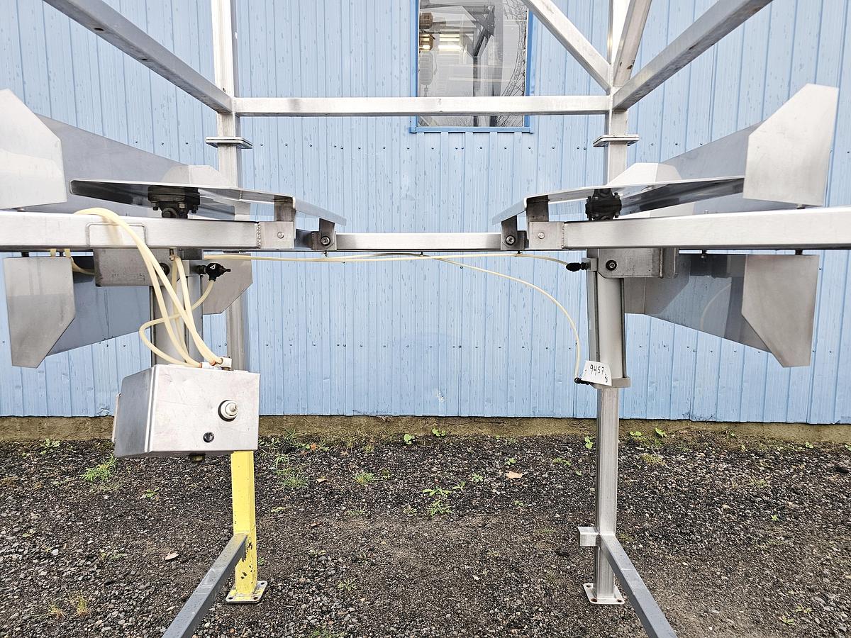 Used ****Metcalfe Auctions Mississauga - Lot 112 Hapman bulk bag unloader