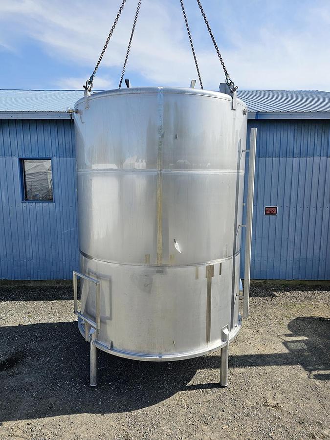 Used Used 5280 Gallon Jacketed Tank, 304 Stainless Steel