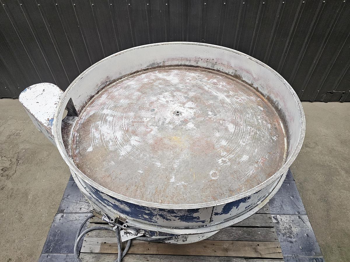 Used Levy Recovery Group Michigan - lot 120 - sweco screen 48''