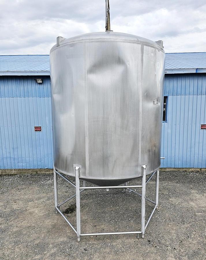 Used Used 6000 Gallon Tank, Stainless Steel