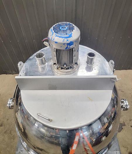 Used USED 200 GALLON JACKETED KETTLE, 316 STAINLESS STEEL, WITH SCRAPE AGITATION & MIXER