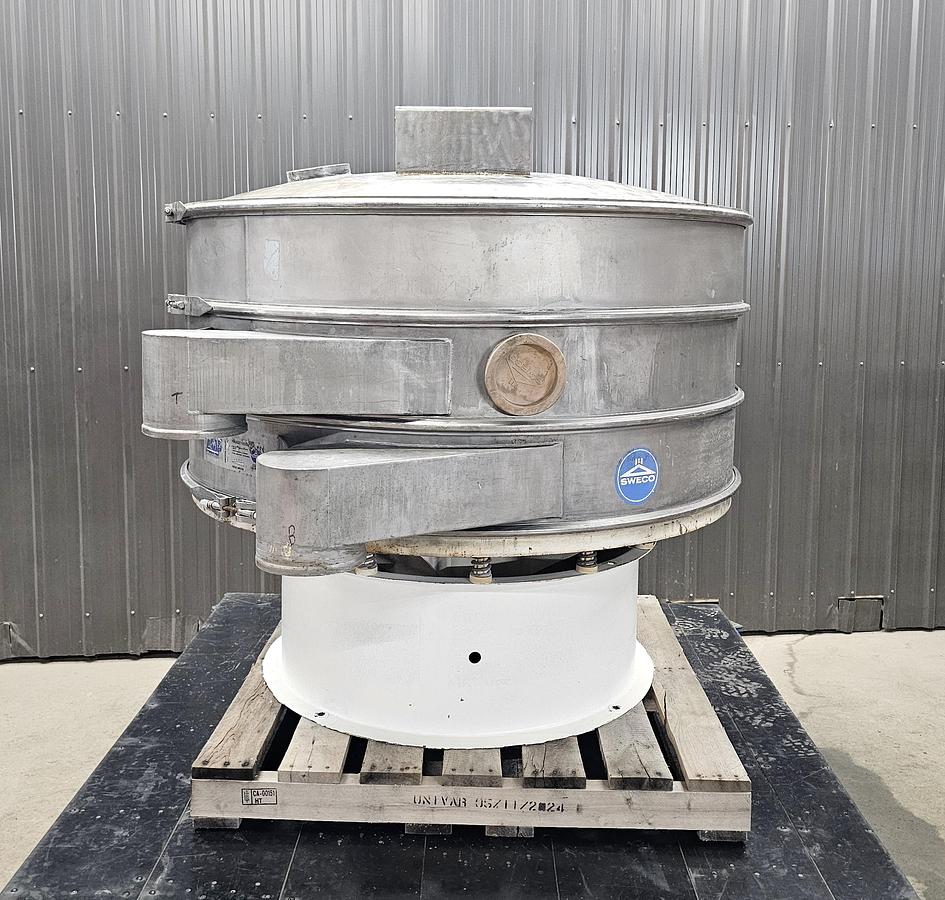 Used **Levy Recovery Group Michigan - lot 112 - sweco screen 60''