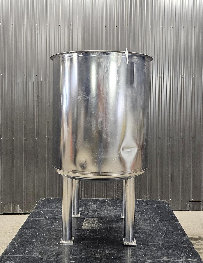 Used Used 275 Gallon Tanks, 304 Stainless Steel