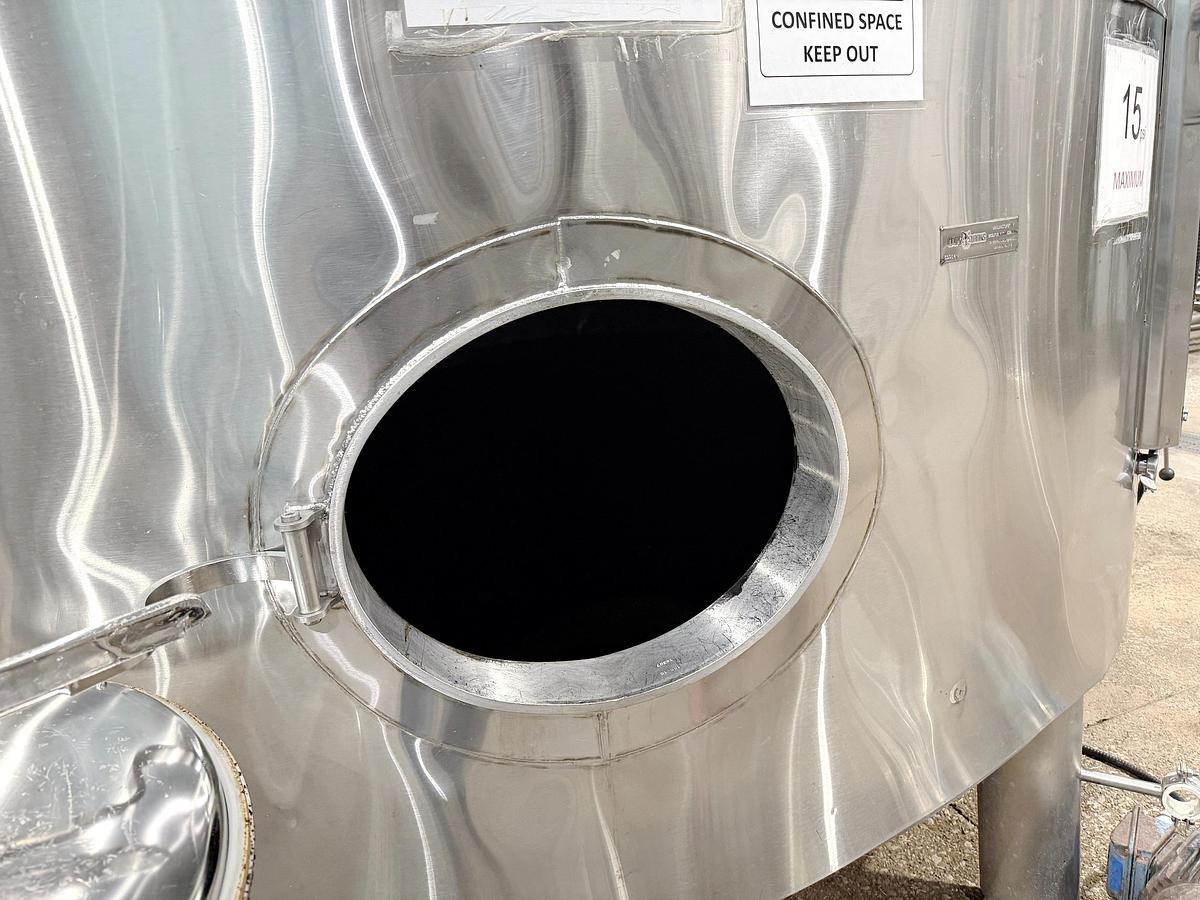 Used Used 13,208 Gallon Tank, 304 Stainless Steel, With Heat Exchanger & Pump