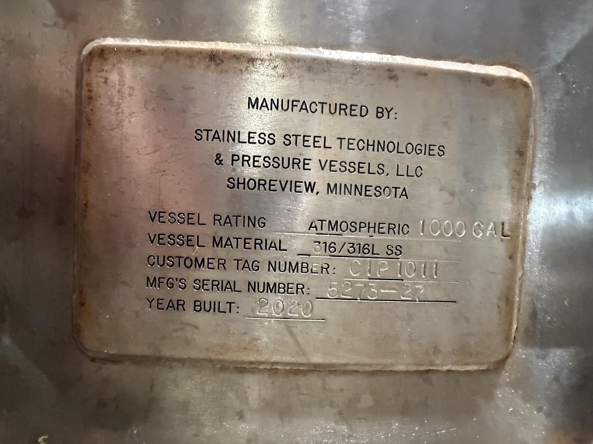 Used Used 1000 Gallon Tank, 316L Stainless Steel