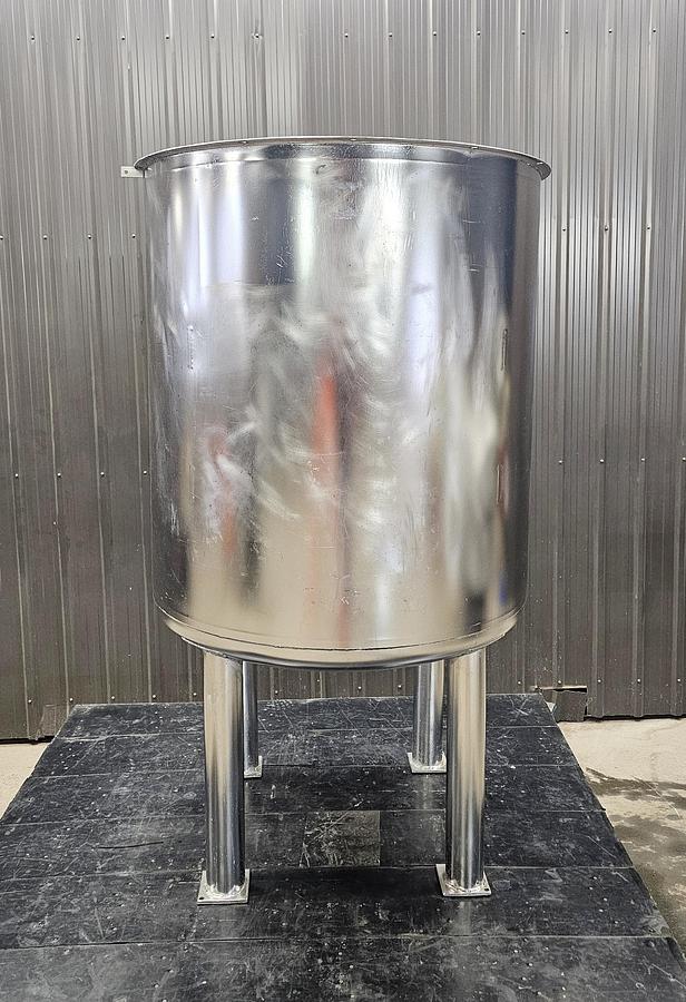 Used Used 275 Gallon Tank, 304 Stainless Steel