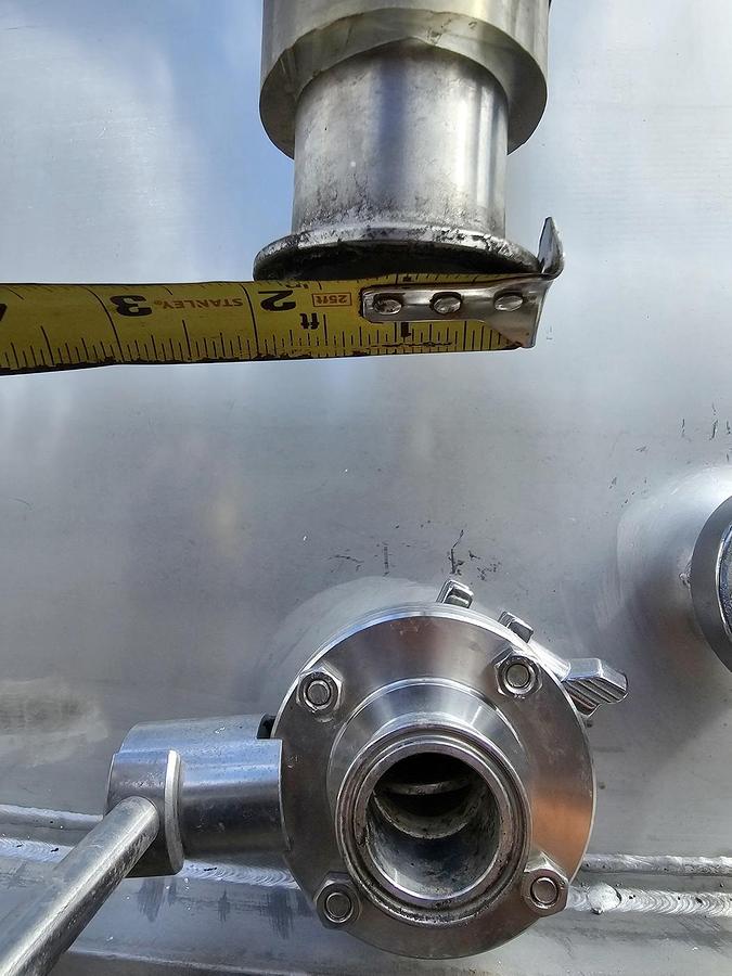 Used Used 5280 Gallon Tank, 304 Stainless Steel