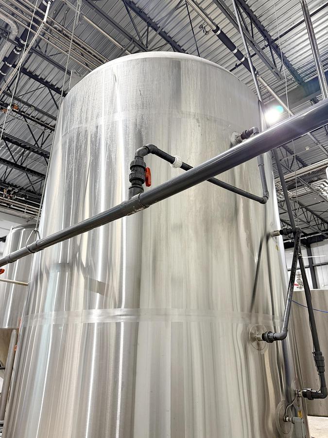Used Used 3600 Gallon Jacketed Tank (Reactor), 304 Stainless Steel