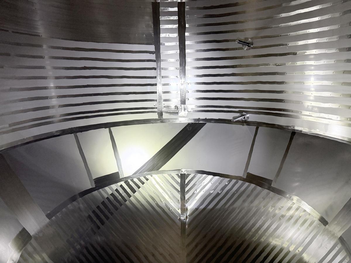 Used Used 2500 Gallon Jacketed Tank, 304 Stainless Steel