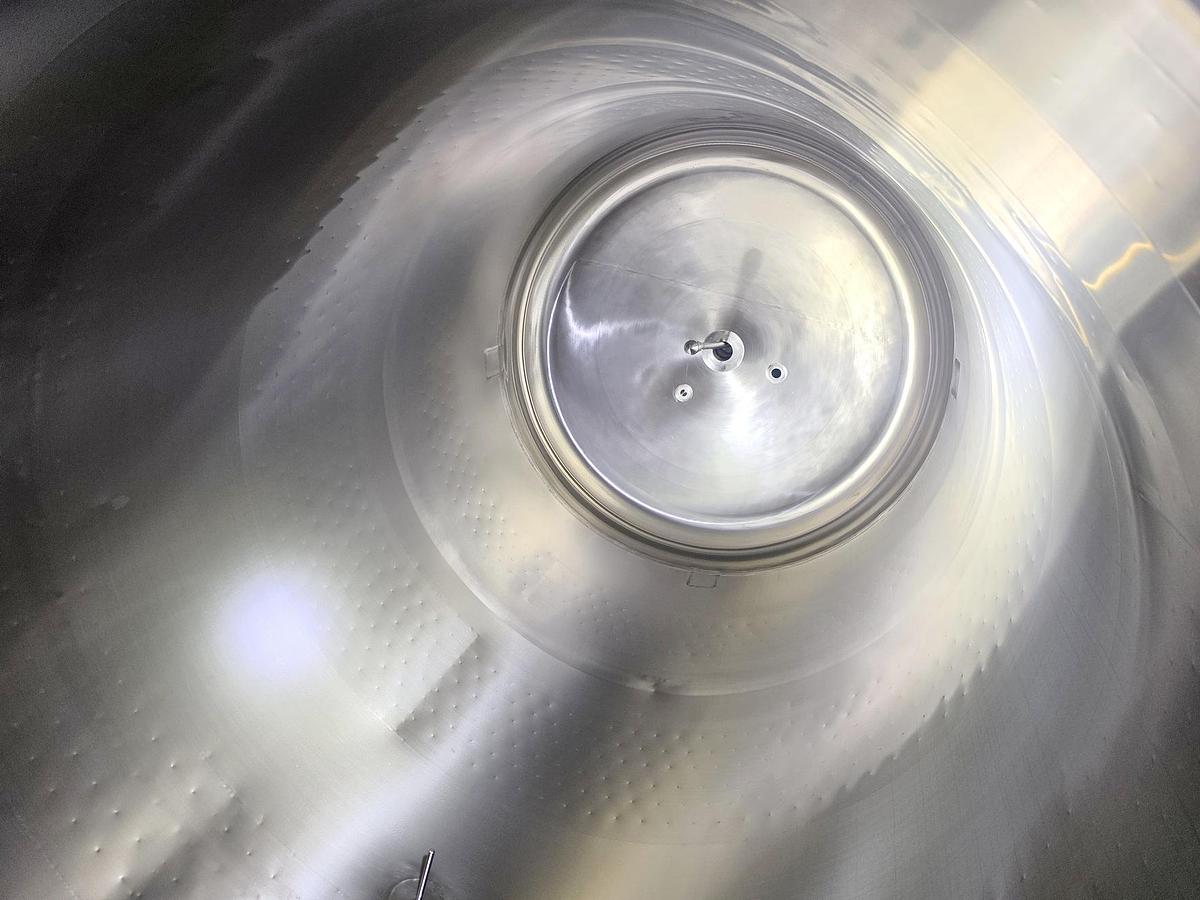 Used Used 4000 Gallon Jacketed Tank, 304 Stainless Steel, Electrically Heated