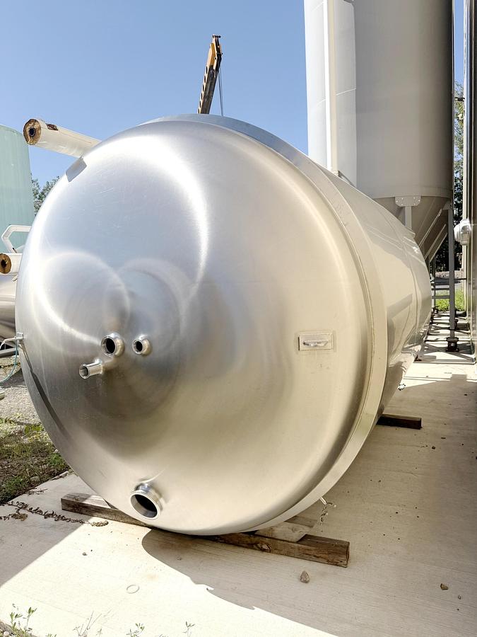 Used Used 2480 Gallon Jacketed Tank, 304 Stainless Steel