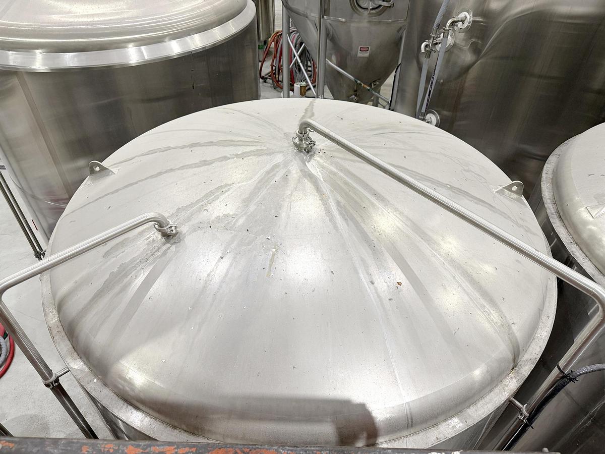 Used Used 2500 Gallon Jacketed Tank, 304 Stainless Steel