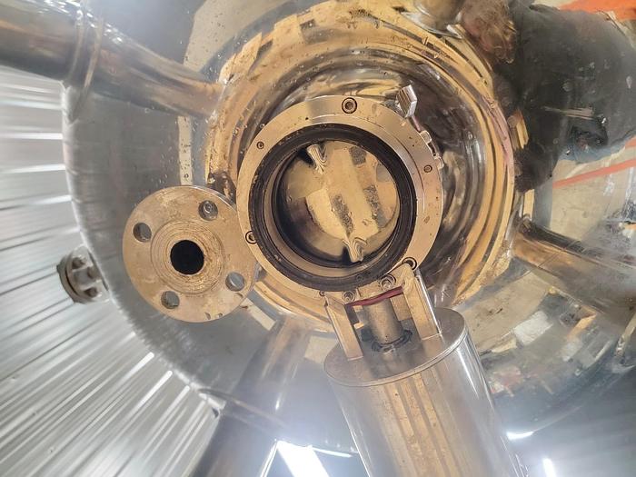 Used USED 200 GALLON JACKETED KETTLE, 316 STAINLESS STEEL, WITH SCRAPE AGITATION & MIXER