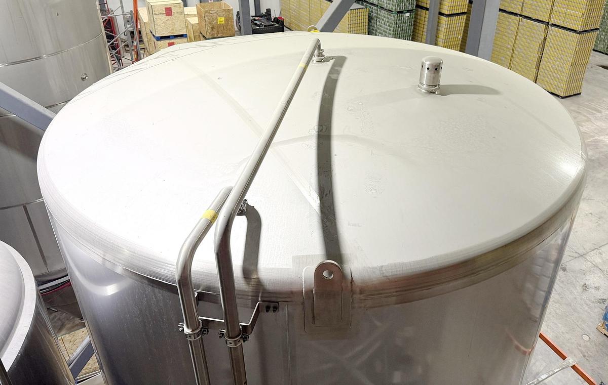 Used Used 13,208 Gallon Tank, 304 Stainless Steel