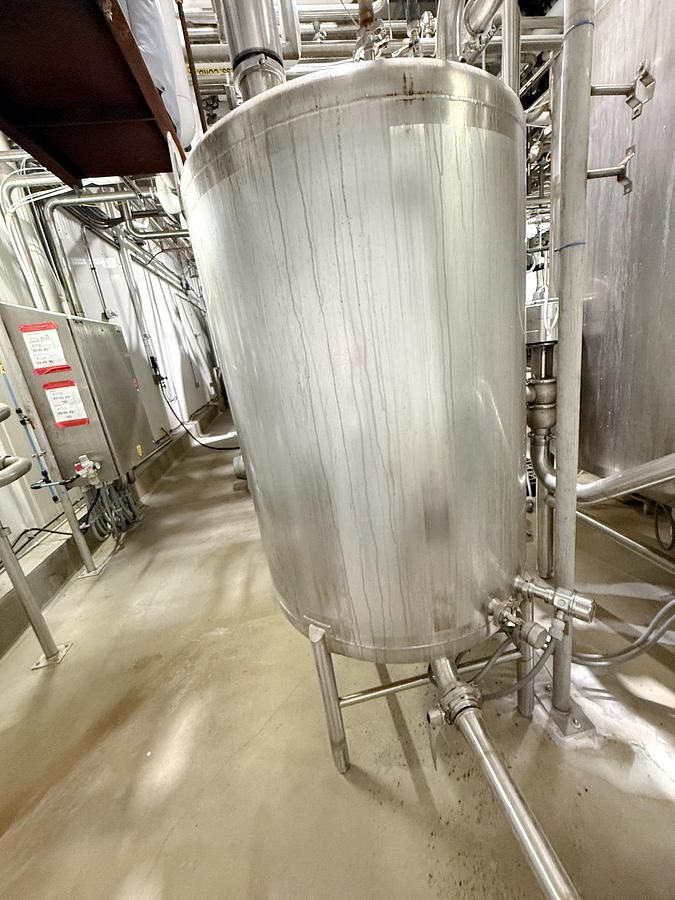 Used Used 300 Gallon Tank, 316L Stainless Steel