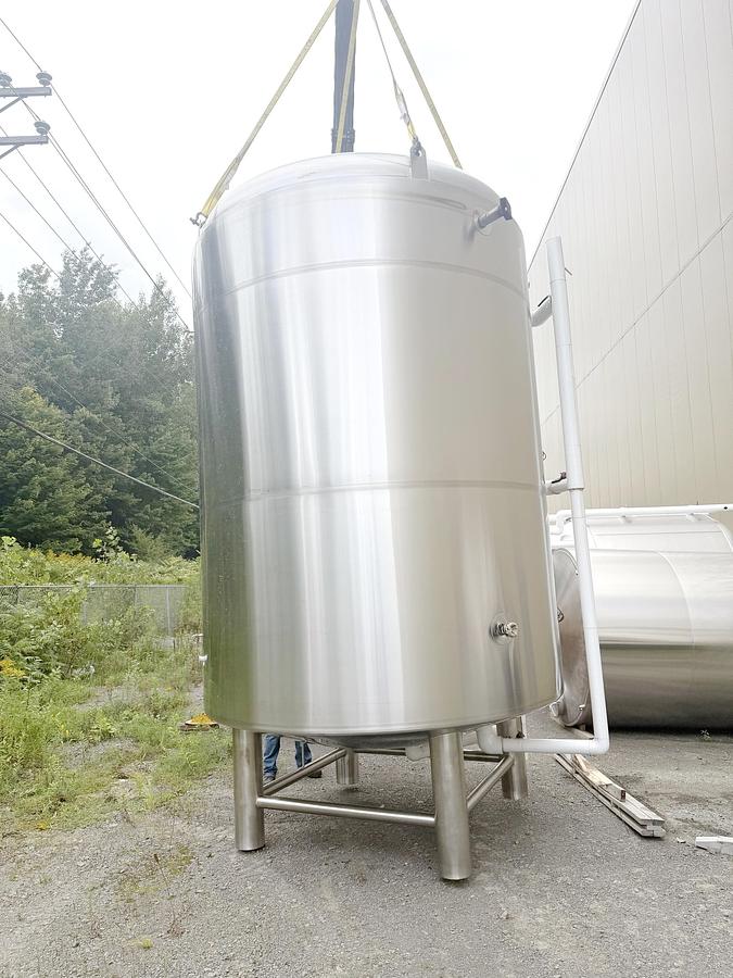 Used Used 5800 Gallon Jacketed Tank, 304 Stainless Steel